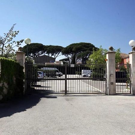 Les Jardines D'Artemis Apartment Saint-Tropez Exterior photo
